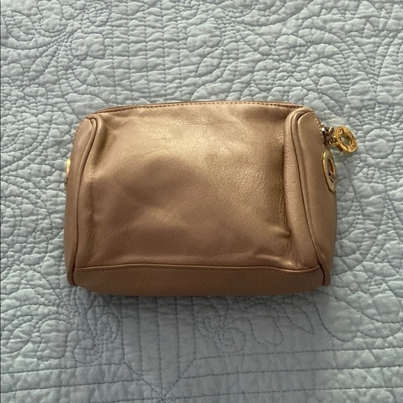 Nine West Gold Cosmetic Bag/Clutch/Shoulder Bag with Sleek Design - Picture 6 of 9